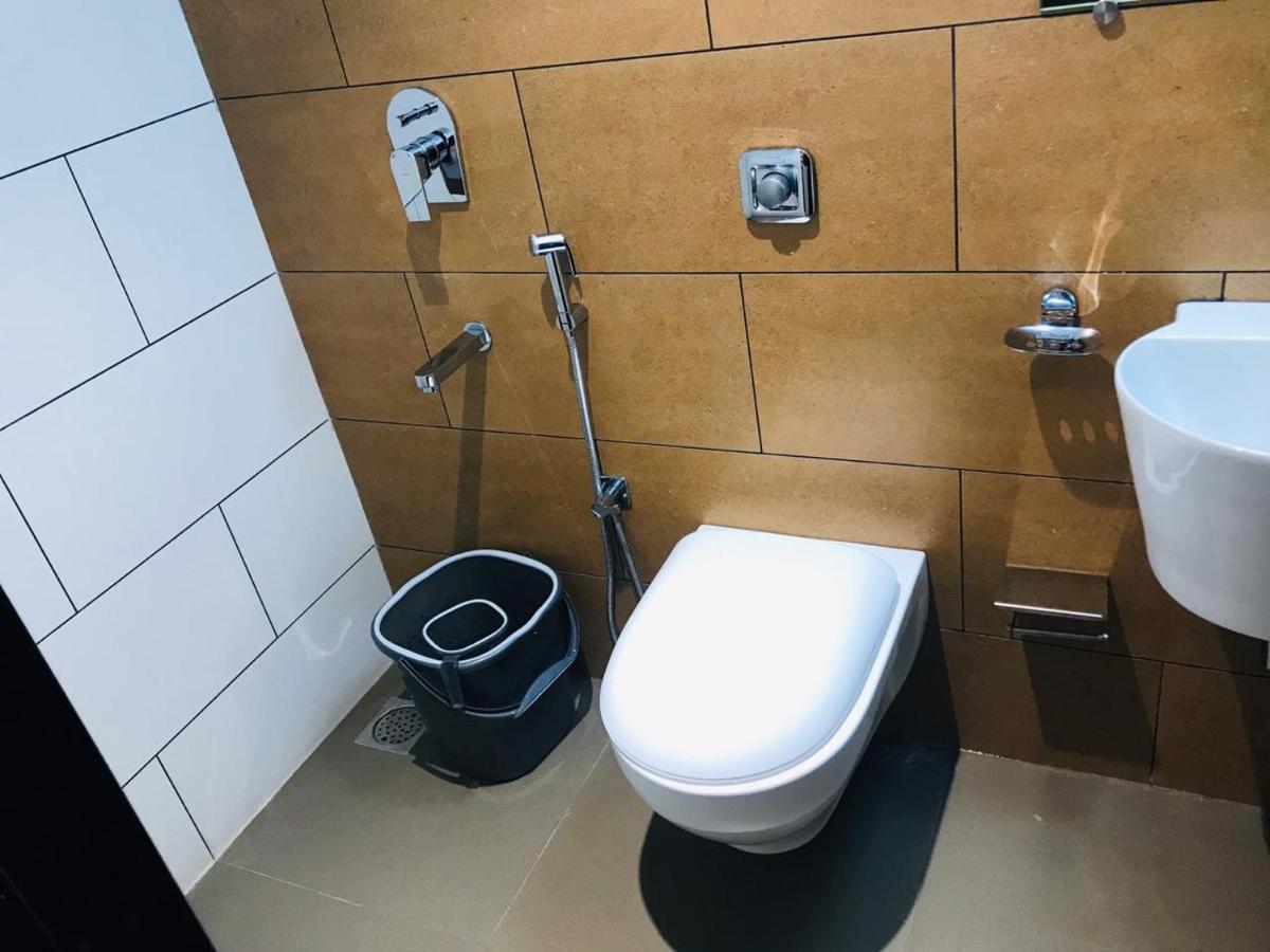 Hotel Flora Suites - Fort มุมไบ ภายนอก รูปภาพ